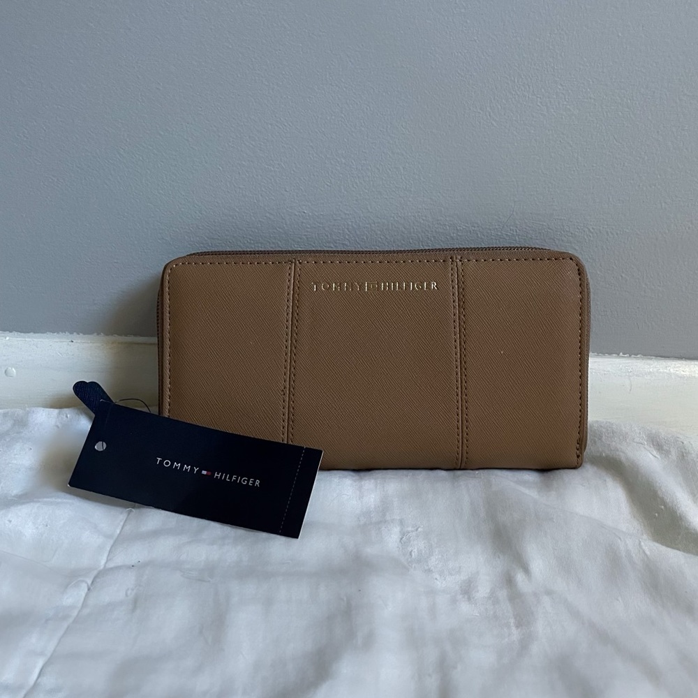 Tommy Hilfiger Wallet